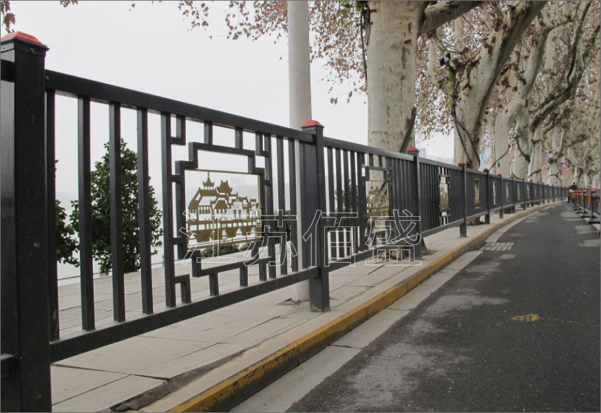 道路護(hù)欄生產(chǎn)廠家分享道路護(hù)欄的性能優(yōu)勢(shì)