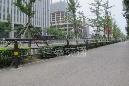 道路護(hù)欄生產(chǎn)廠家
