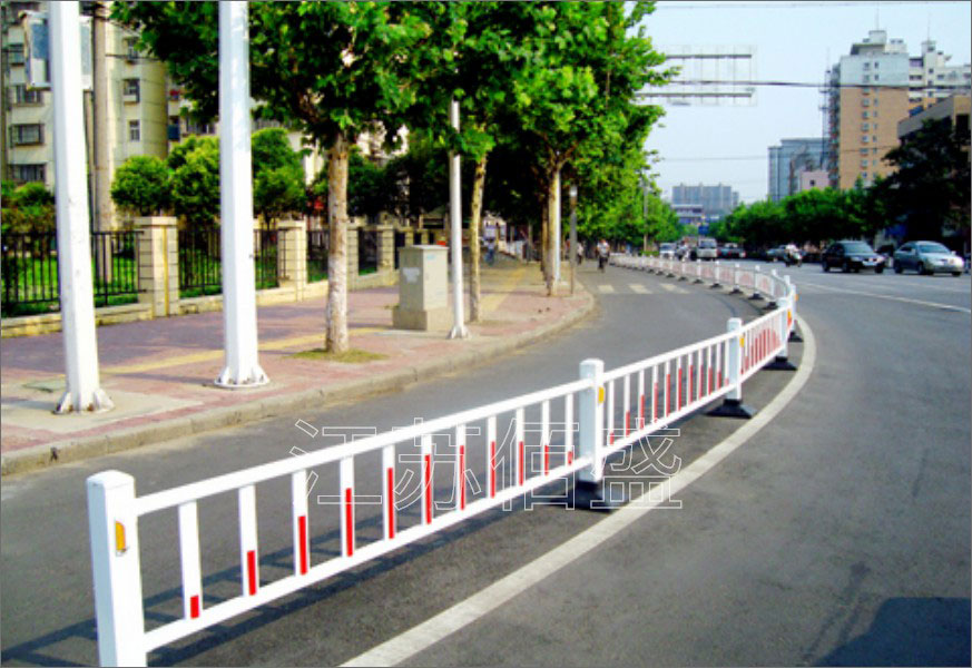道路護(hù)欄銷售廠家